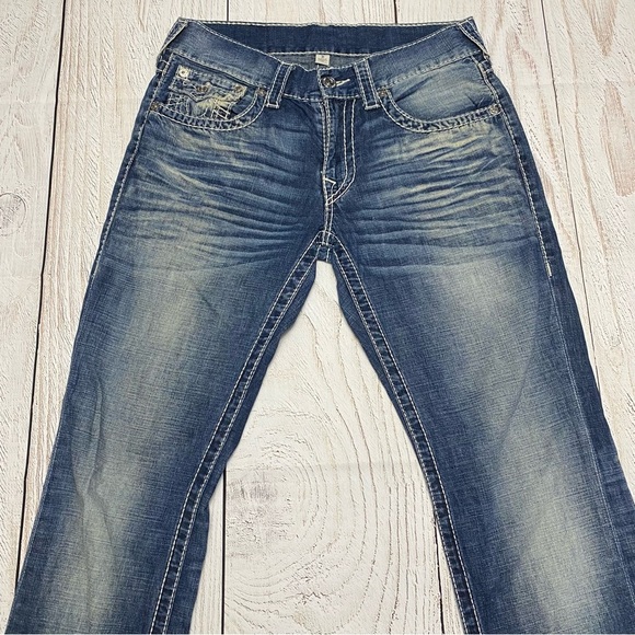 True Religion Women’s Distressed Blue Straight Jeans size 31 - Picture 2 of 12